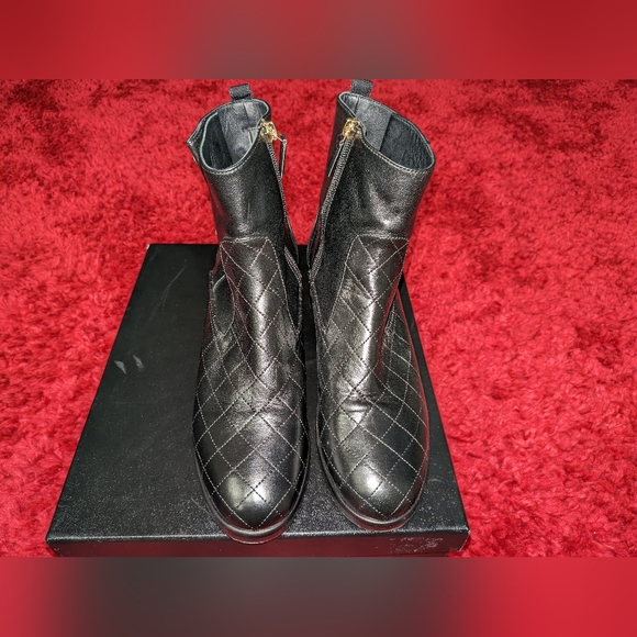 CHANEL 2017 LEATHER CRYSTAL EMBELLISHED QUILTED MOTO BOOTS IT 40.5 / US 10 - Picture 10 of 12